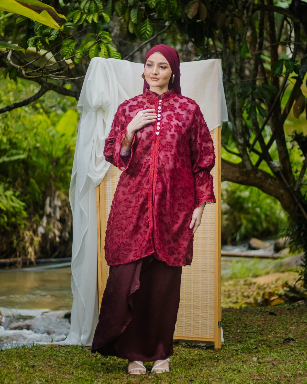 Sutratinta Luxe Kurung (Saga)