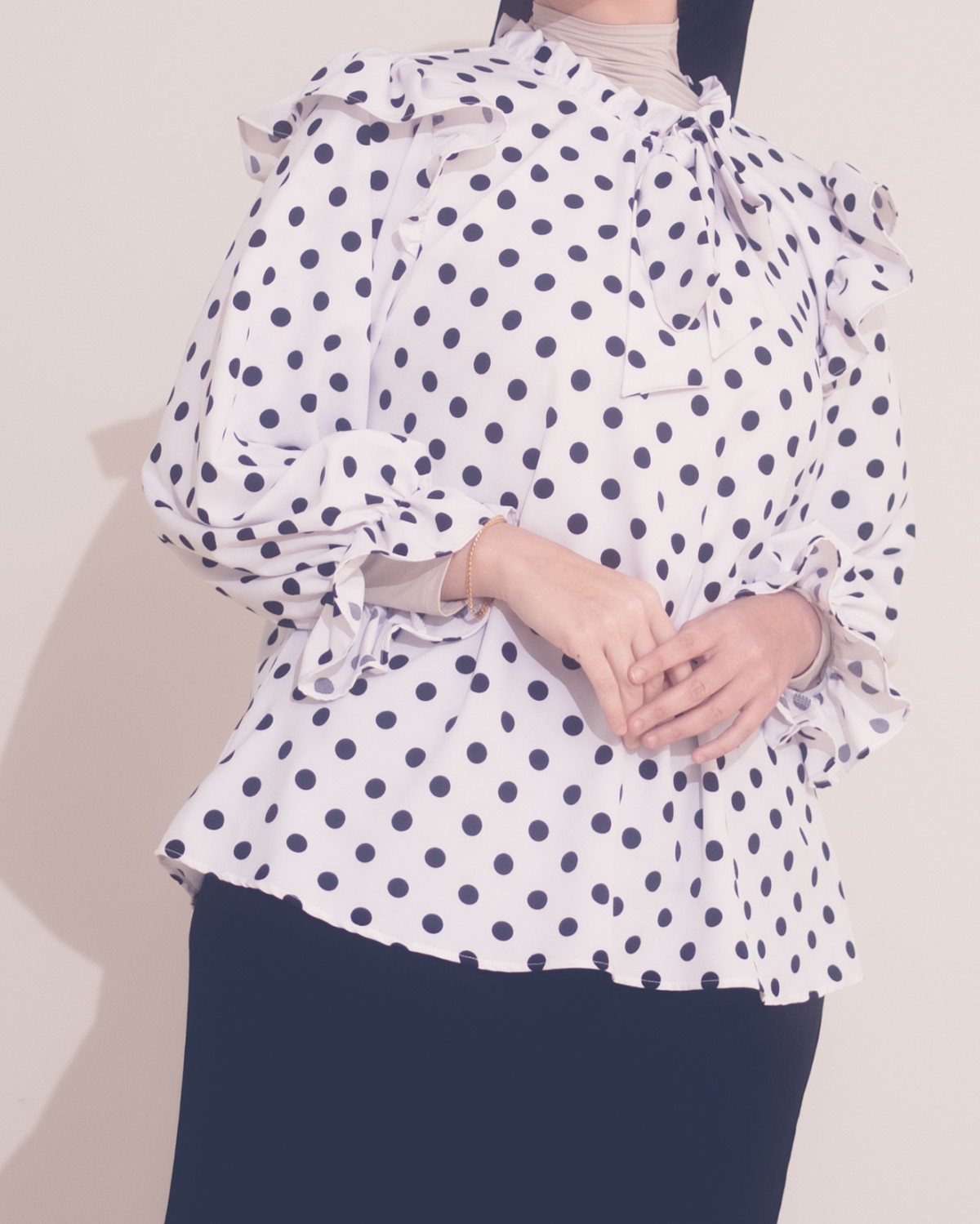 Bianca Ruffle Top (Polka White)