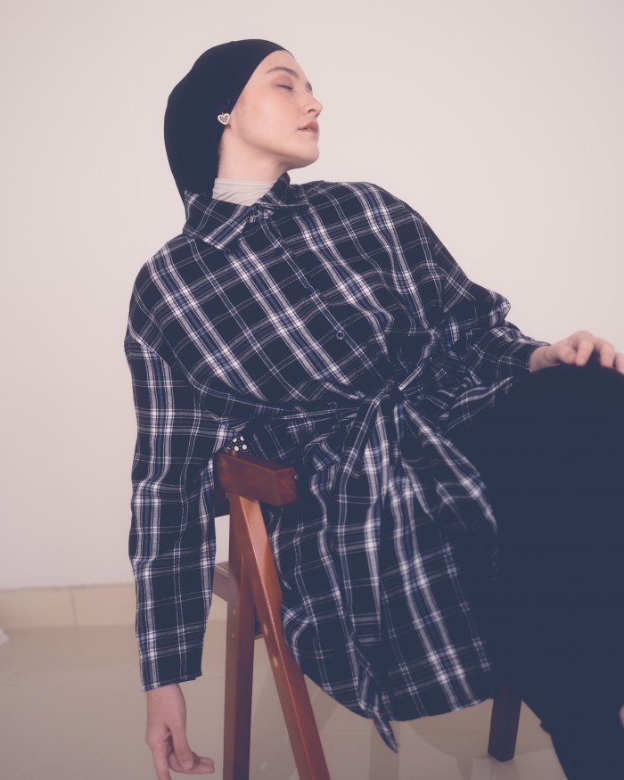 Leona Plaid Long Shirt