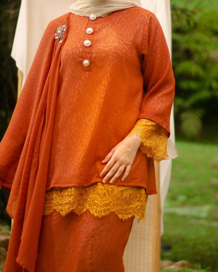 Ratnatika Lace Kurung with Selendang (Gold Mustard)