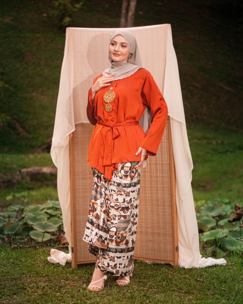 Yunasinta Kebaya Kimono (Burnt Orange)