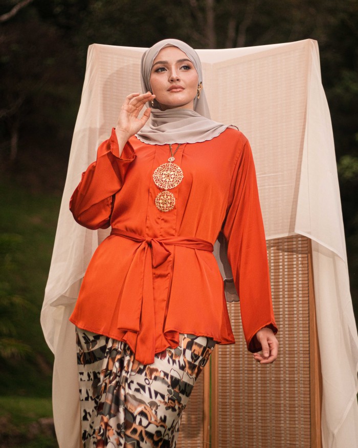 Yunasinta Kebaya Kimono (Burnt Orange)