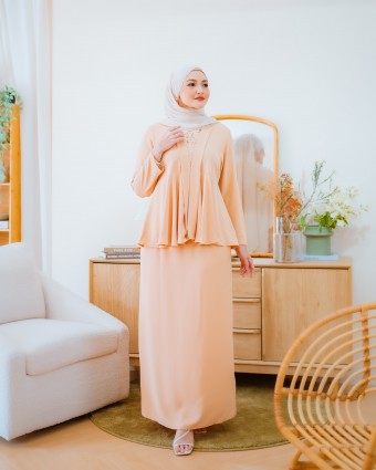 Adelia Kebaya Peplum (Light Apricot)