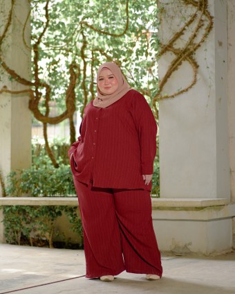 Arianna Suit (Maroon)