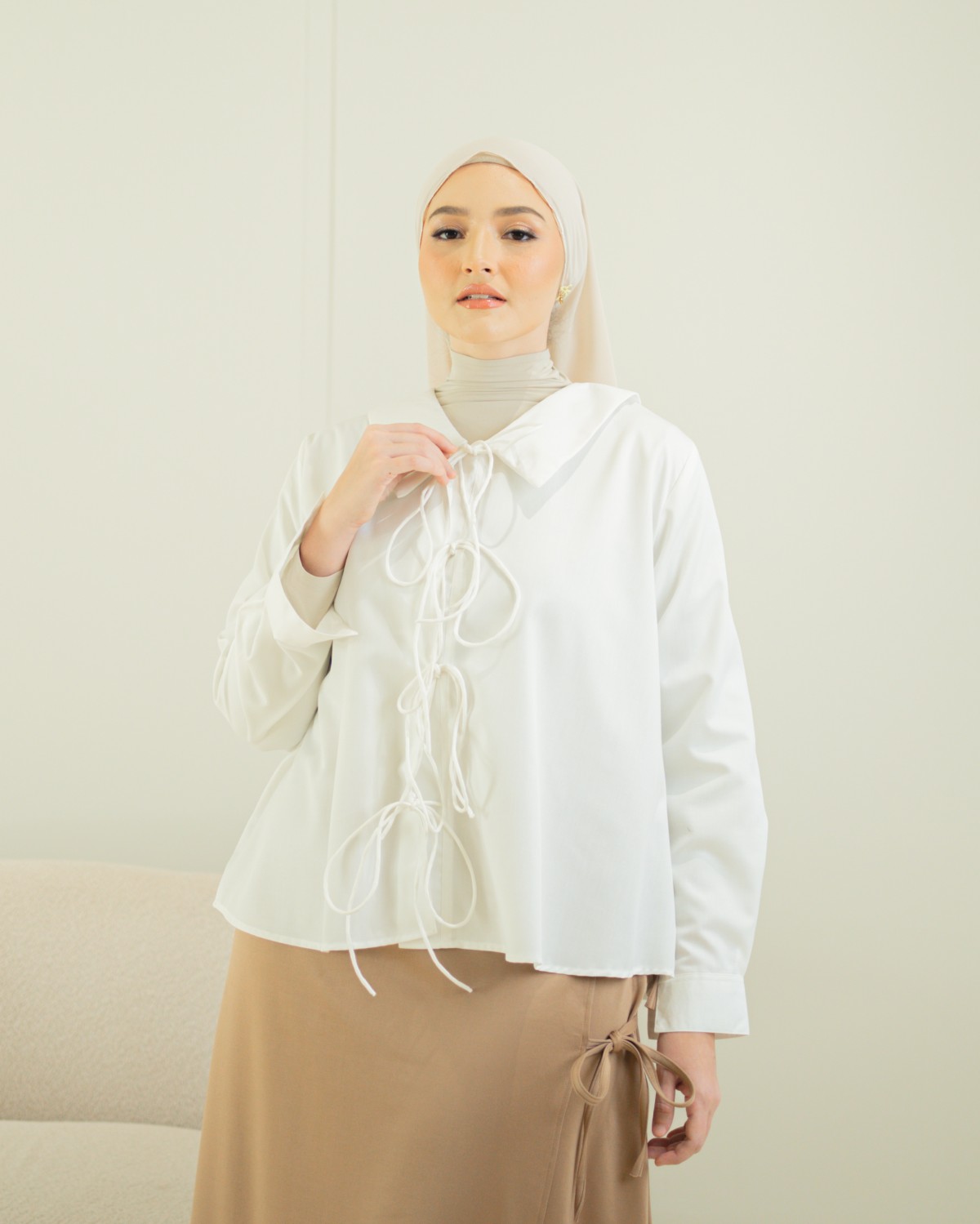 Lilybeth Coquette Cardigan (Off White)