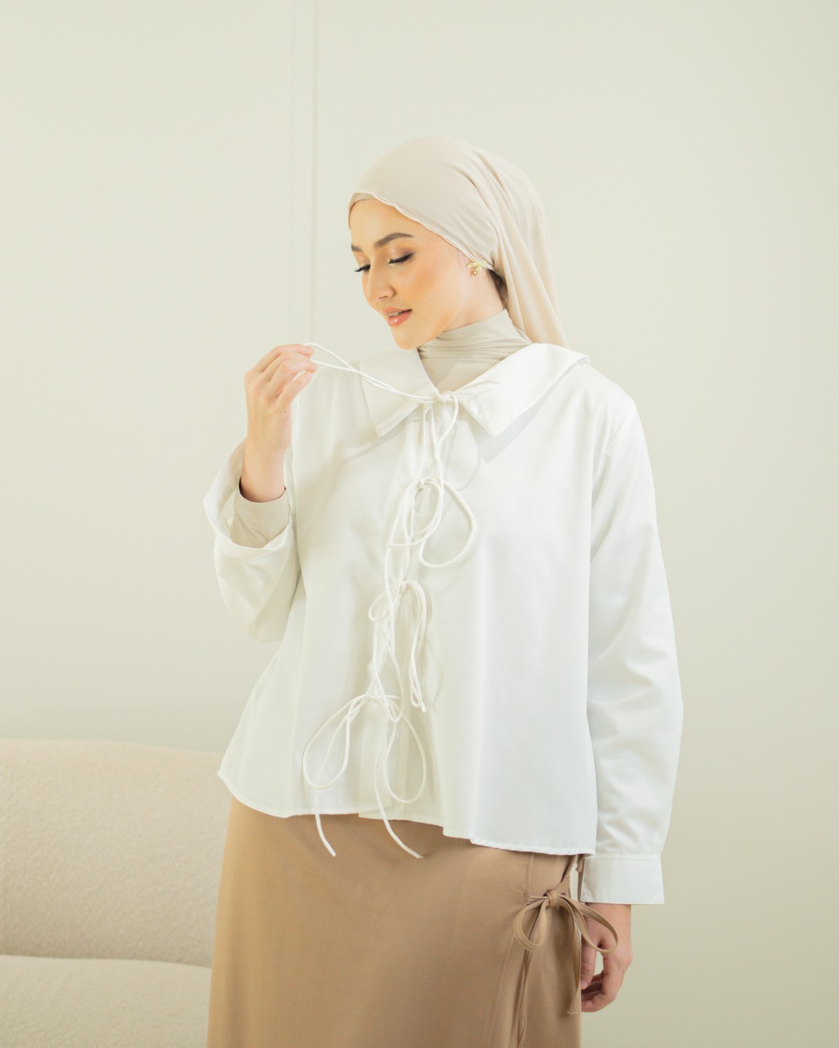 Lilybeth Coquette Cardigan (Off White)