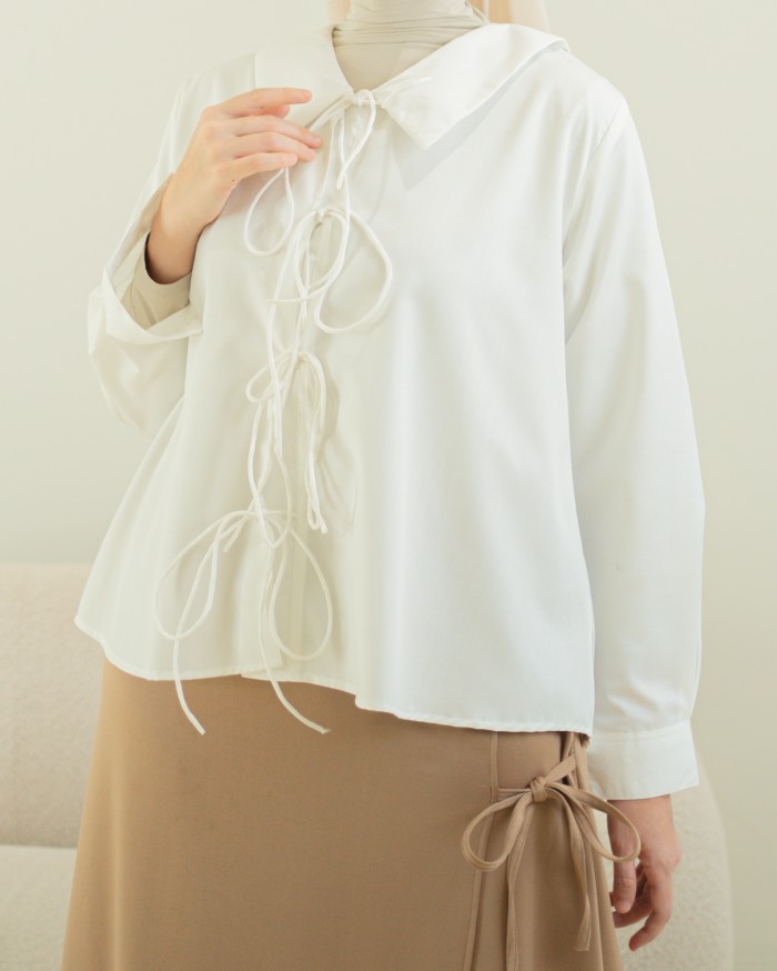 Lilybeth Coquette Cardigan (Off White)