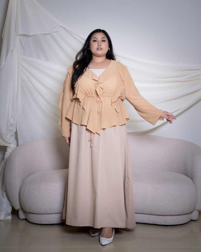 Evelyn Ruffled Top (Latte)