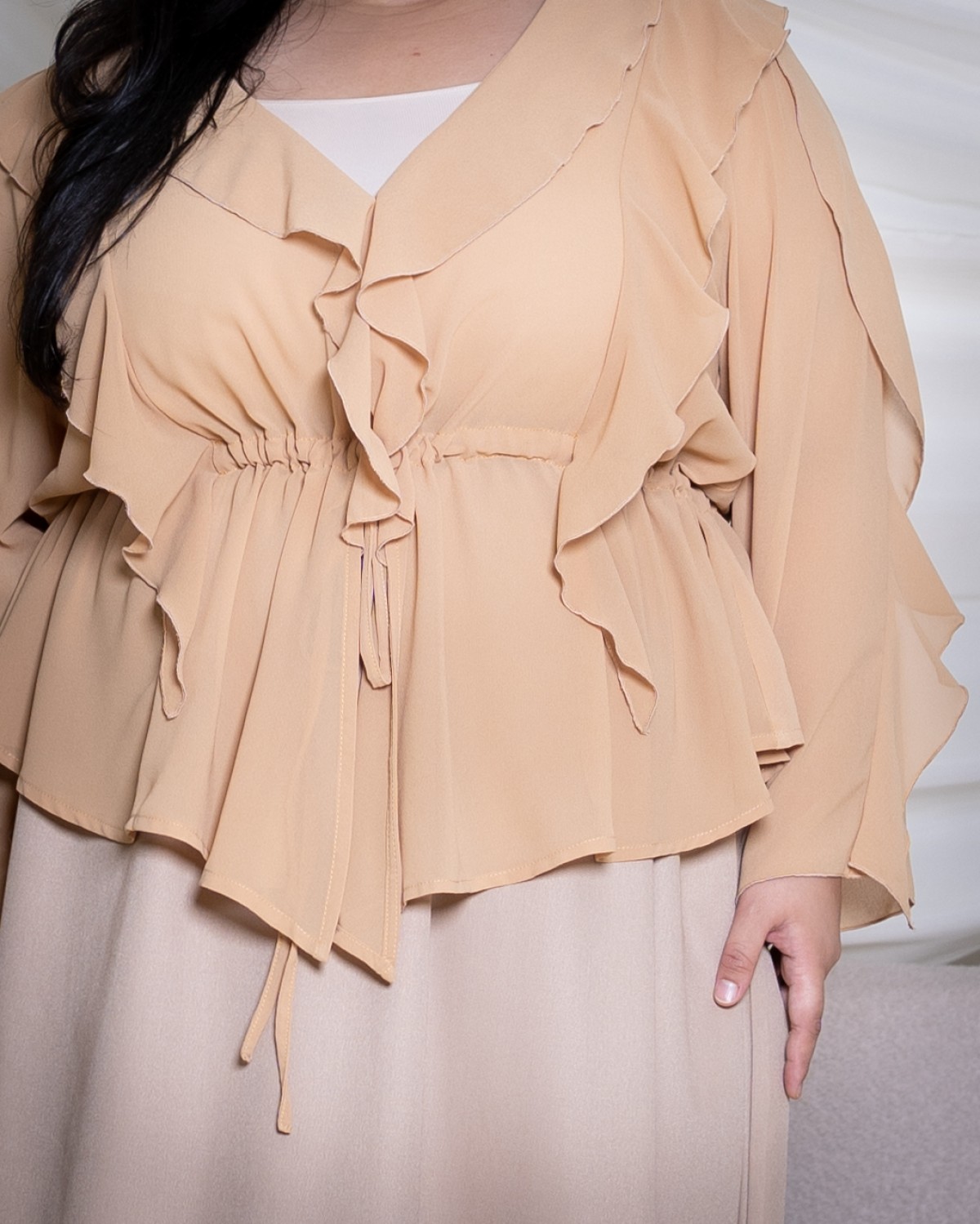 Evelyn Ruffled Top (Latte)