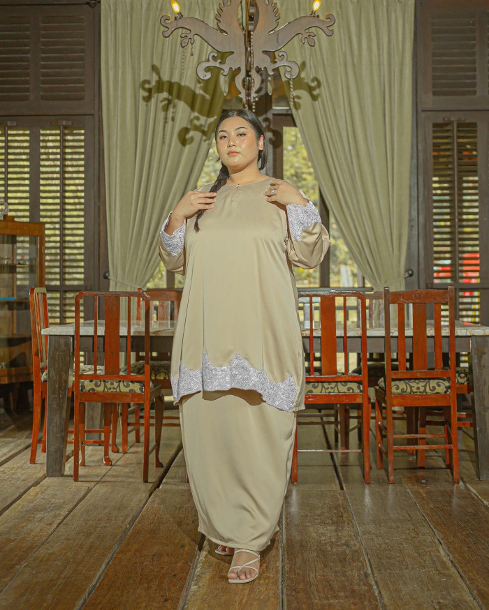 Ayong Kamareah Lace Kurung (Nude Champagne)