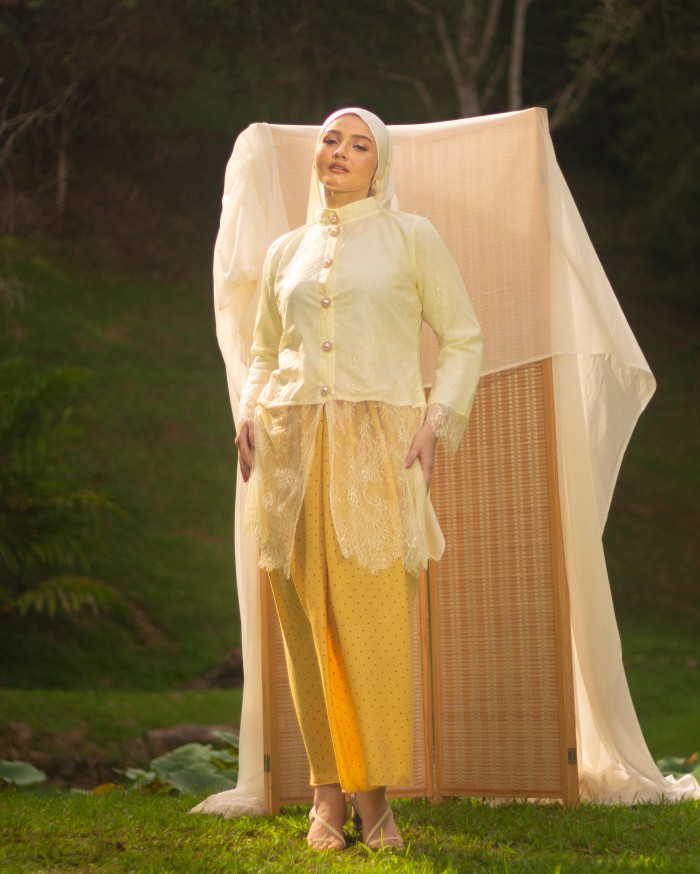 Champaka Lace Kurung (Polka Yellow)