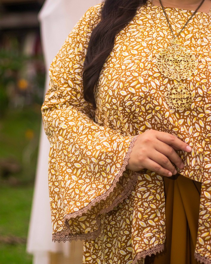 Chandramaya Kutubaru Kebaya (Mustard Olive)